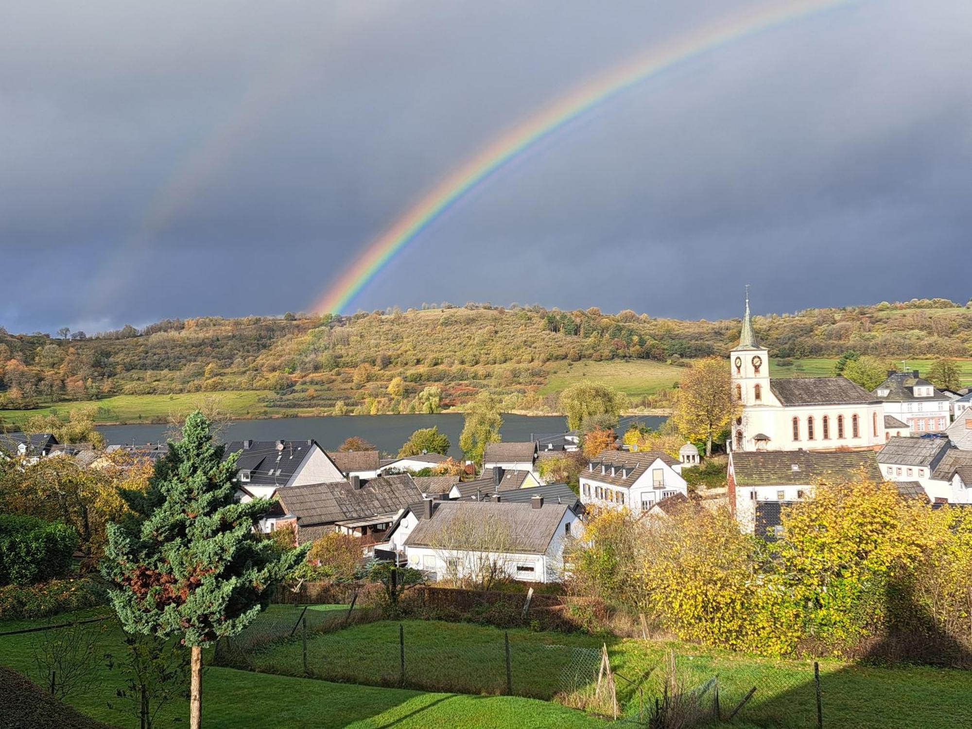 Haus Mit Idyllischem Seeblick Villa Schalkenmehren Exterior foto